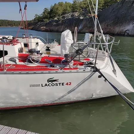 Lacoste Sailing Yacht For 6 Botel